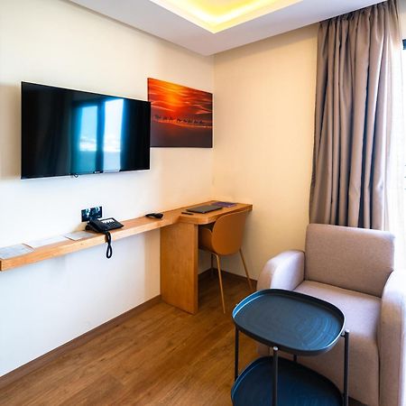 Unico Hotel Maarif 卡萨布兰卡 外观 照片